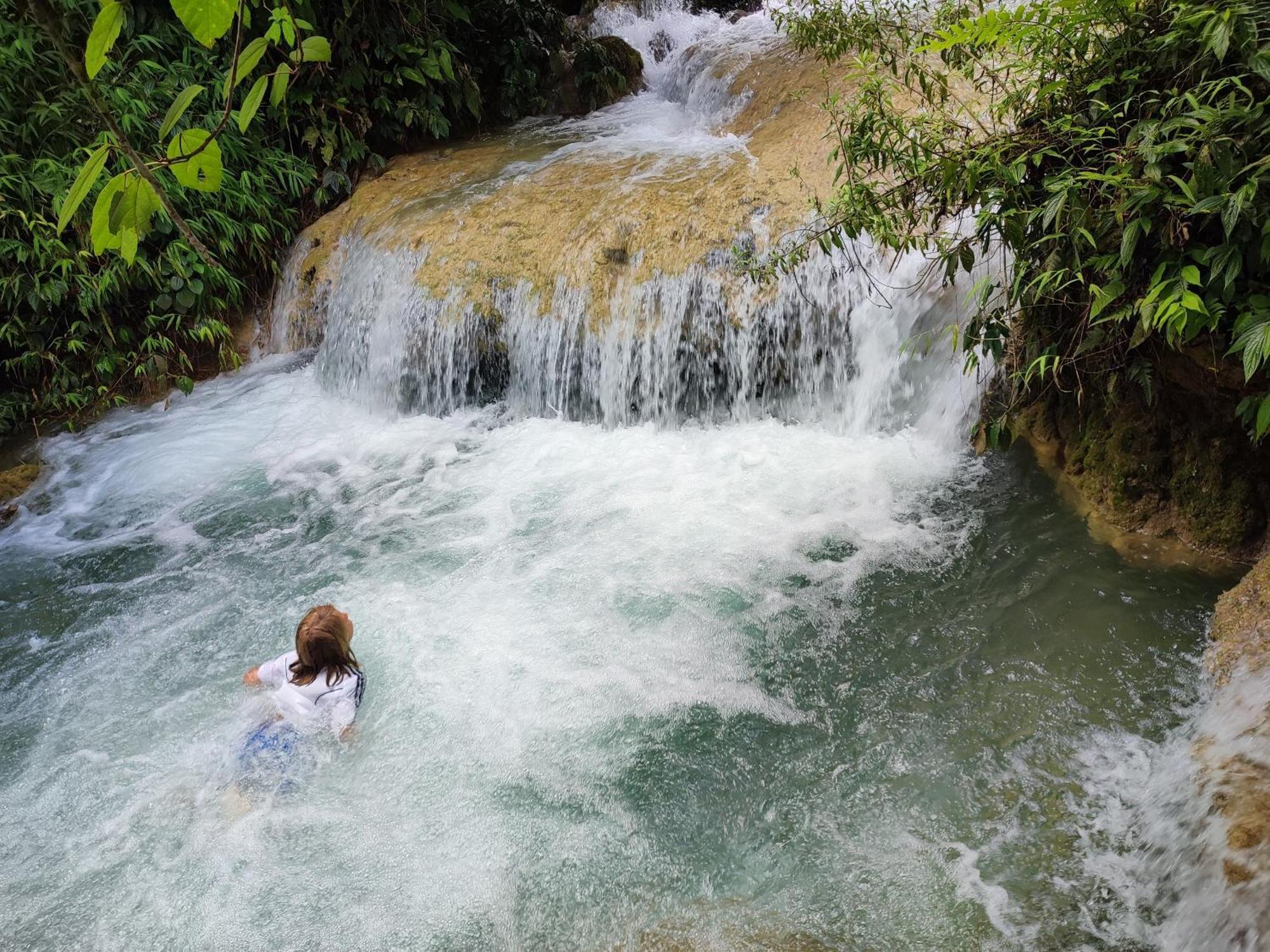 Pu Luong Homestay & Tours Huong Ba Thuoc Esterno foto