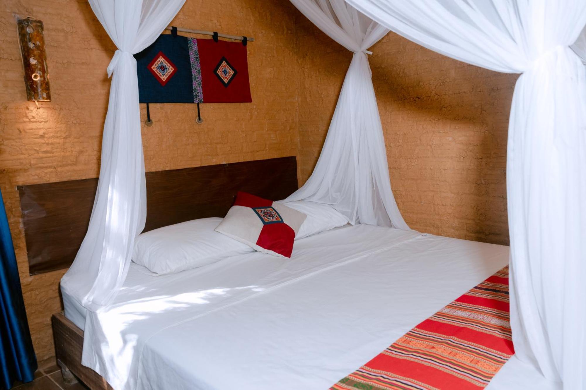 Pu Luong Homestay & Tours Huong Ba Thuoc Esterno foto