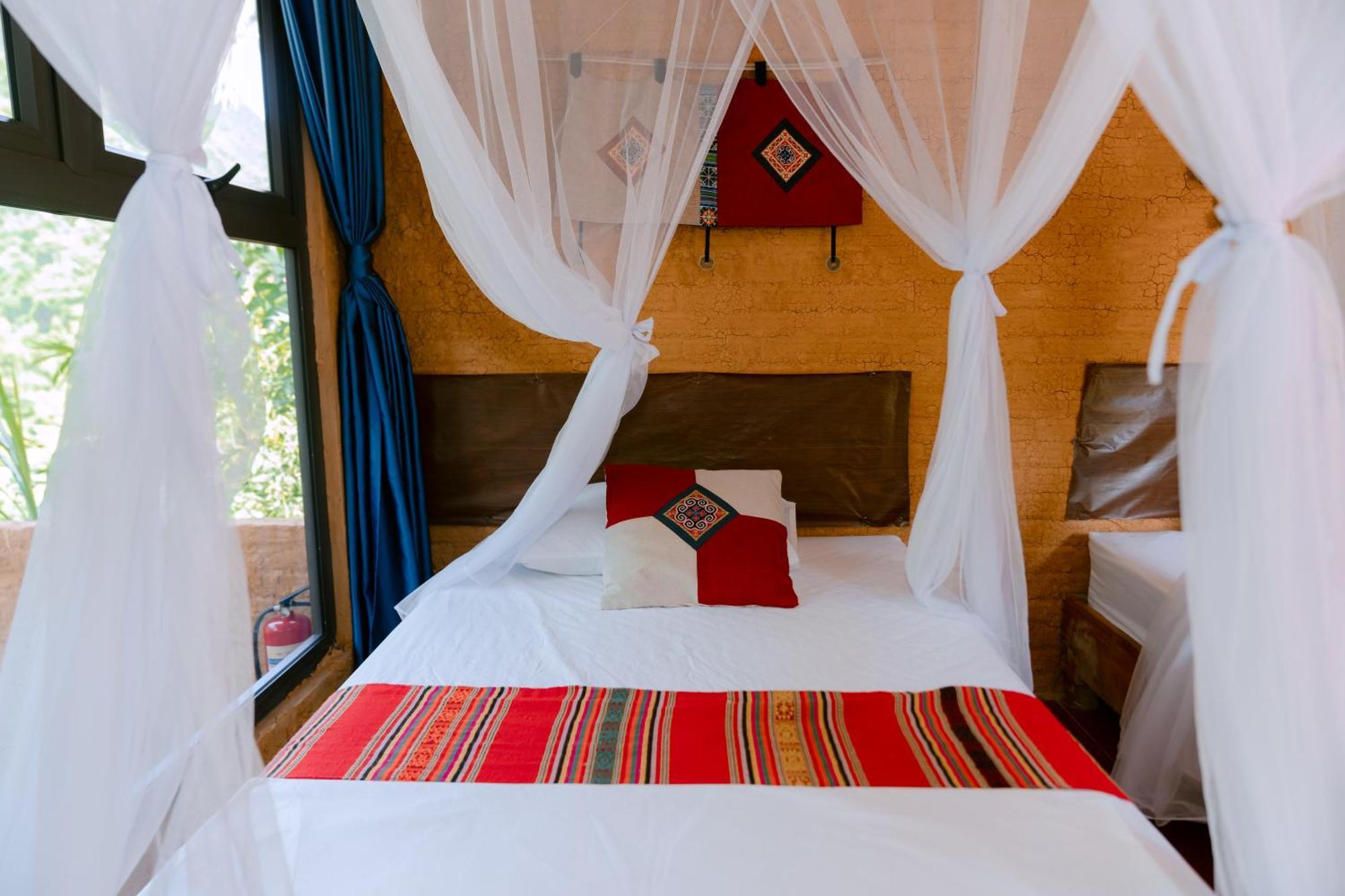 Pu Luong Homestay & Tours Huong Ba Thuoc Esterno foto